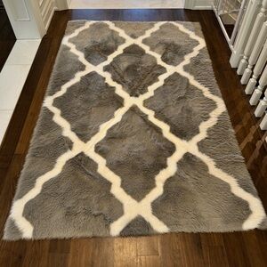 Grey & White Fuzzy Rug